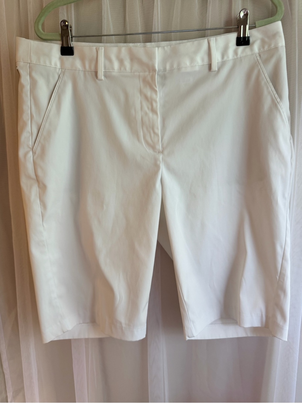 Greg Norman White Women's golf Bermuda Shorts. Country club ivy league preppy